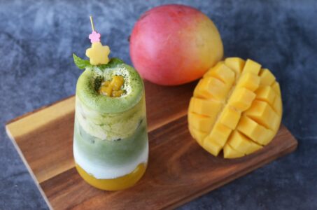Iced Mango Matcha